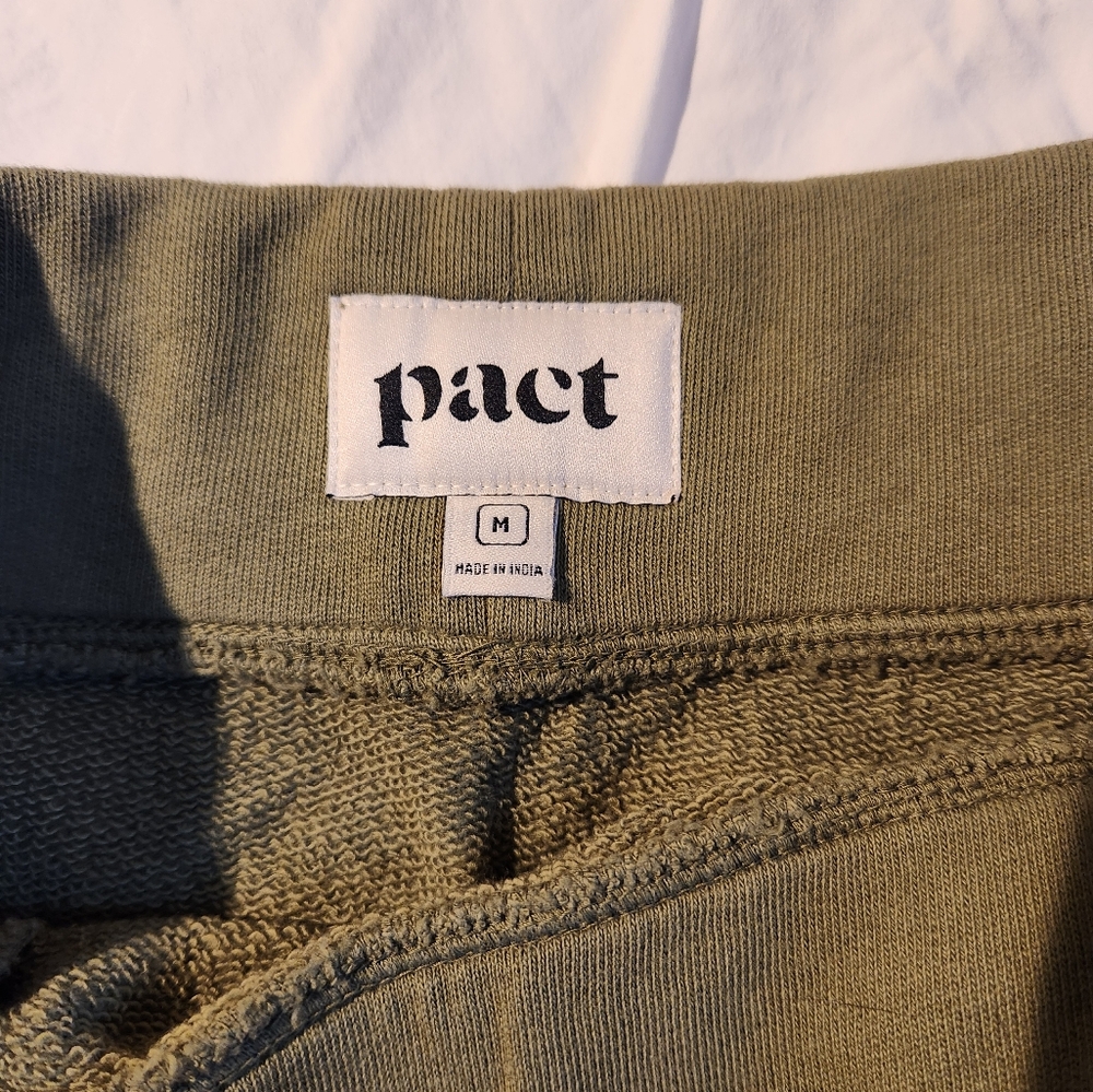 Pact Women's Olive Green Mini Skirt - Picture 4 of 5